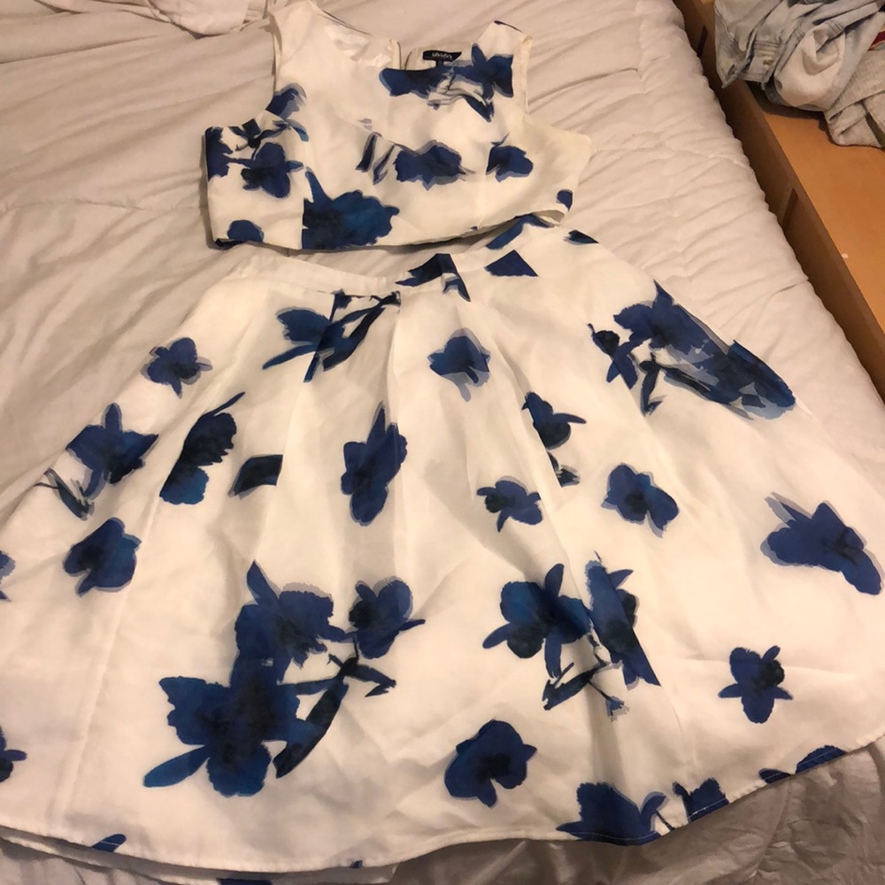 Two piece set